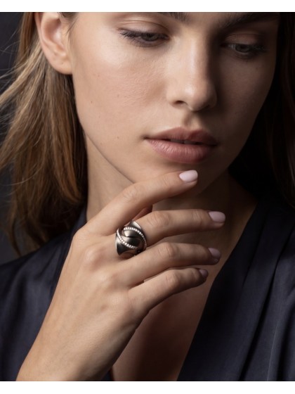 Giorgio Visconti "Like Me" ring in titanium and diamonds, ref. AR17648